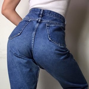 ❌SOLD❌ VTG Wrangler high waisted tapered mom jeans